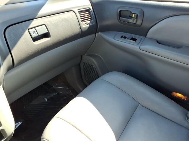 2003 Toyota Sienna - $4,785