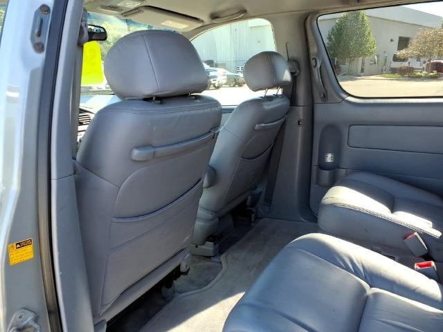 2003 Toyota Sienna - $4,785