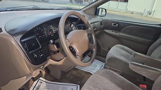 2000 Toyota Sienna LE
