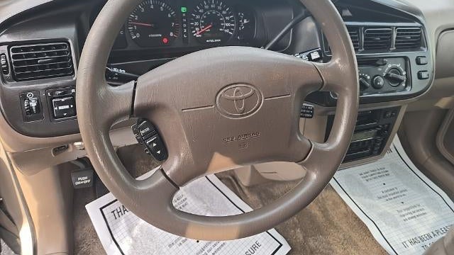 2000 Toyota Sienna LE