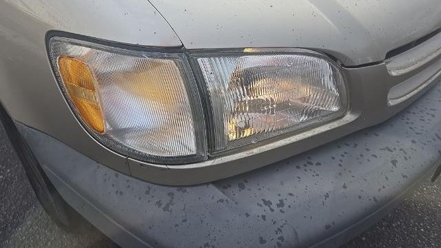 2000 Toyota Sienna LE