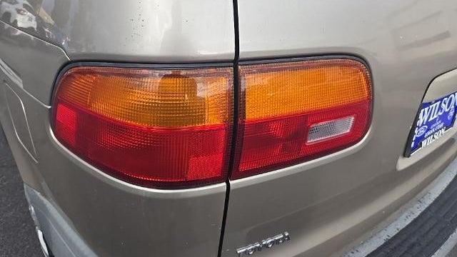 2000 Toyota Sienna LE