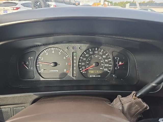 2000 Toyota Sienna - $4,022