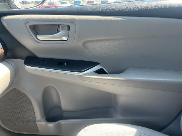 2016 Toyota Camry - $13,399