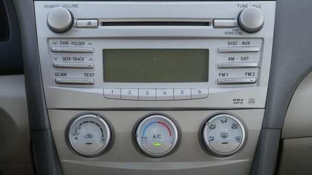 2010 Toyota Camry LE