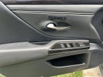 2019 ES 300h Thumbnail 16