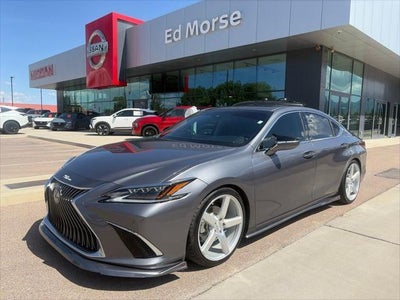 Photo of a 2019 Lexus ES 300H Luxury 4DR Sedan for sale