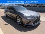 2019 ES 300h Thumbnail 3