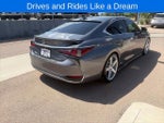 2019 ES 300h Thumbnail 5