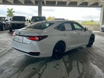 2023 ES 300h Thumbnail 3