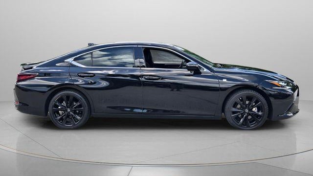2024 Lexus ES 300h F SPORT Handling