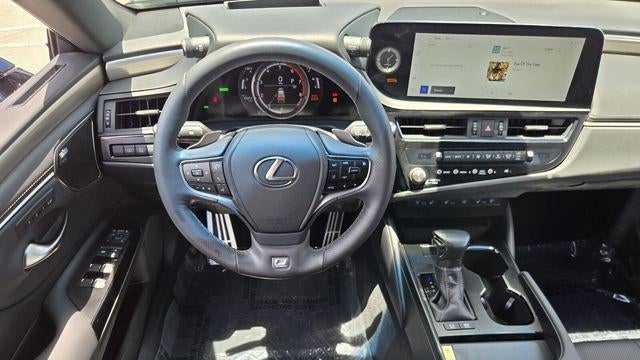 2024 Lexus ES 300h F SPORT Handling