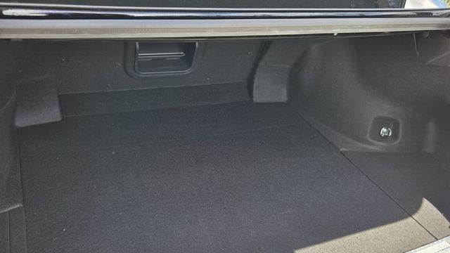 2024 Lexus ES 300h F SPORT Handling