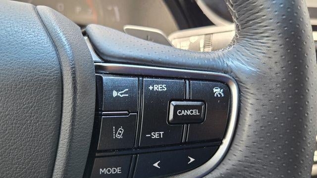 2024 Lexus ES 300h F SPORT Handling