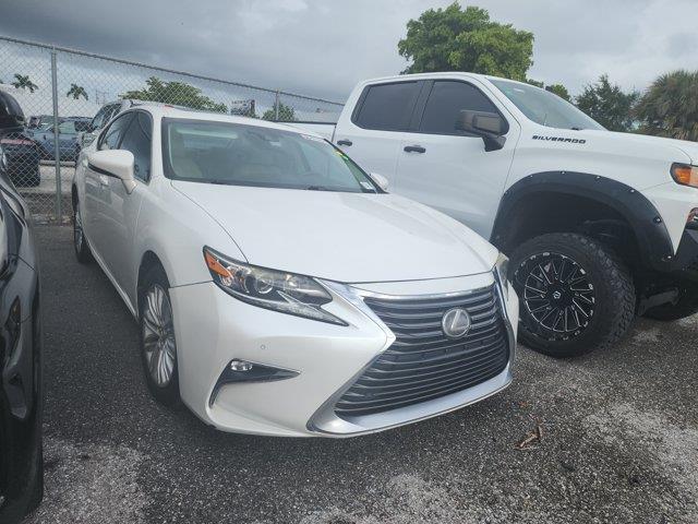 2017 Lexus ES - $25,200