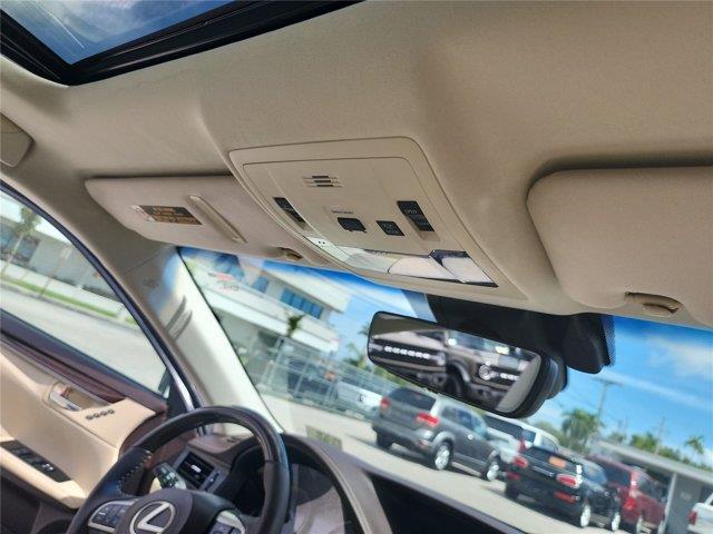 2017 Lexus ES - $25,200