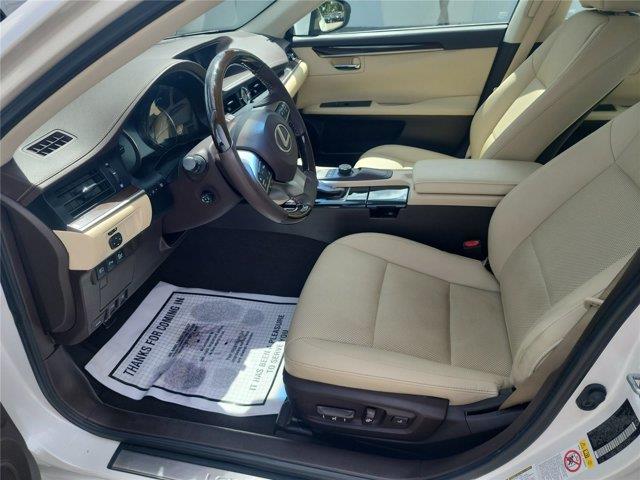 2017 Lexus ES - $24,171