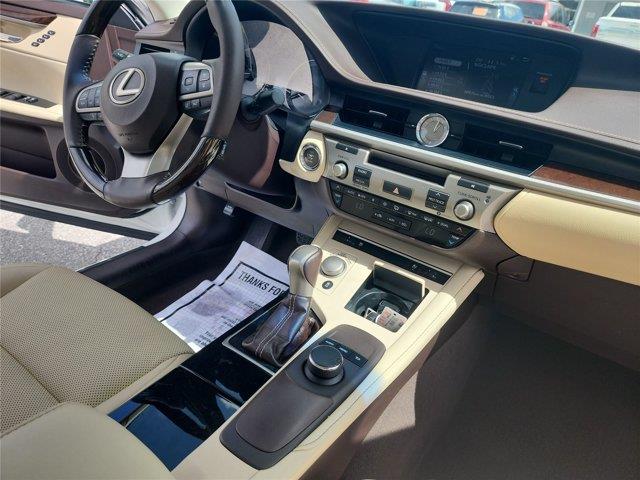 2017 Lexus ES - $24,171