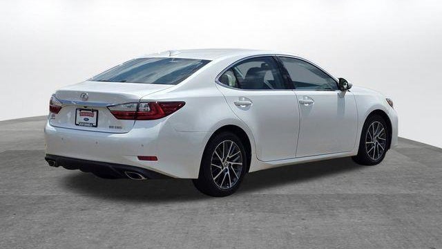 2017 Lexus ES 350 Base