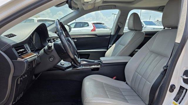 2017 Lexus ES 350 Base