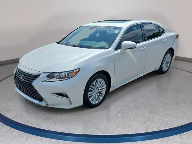 2017 Lexus ES - $12,299