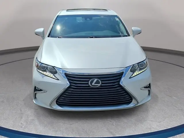 2017 Lexus ES - $12,299