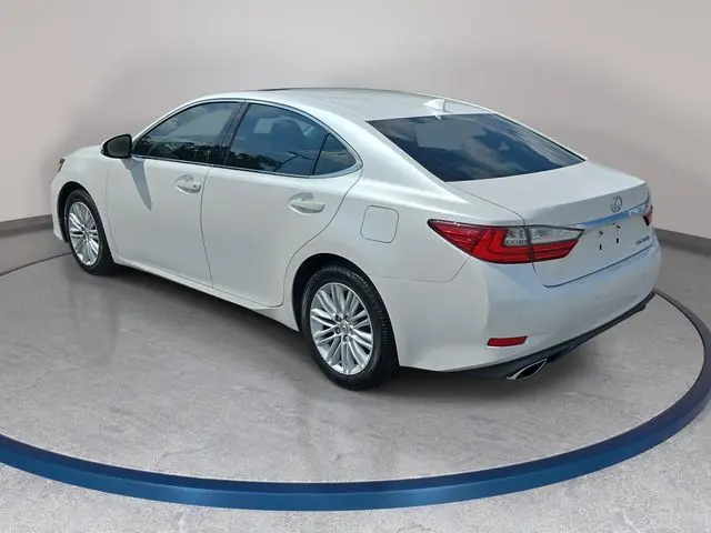2017 Lexus ES - $12,299