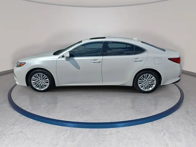 2017 Lexus ES - $12,299