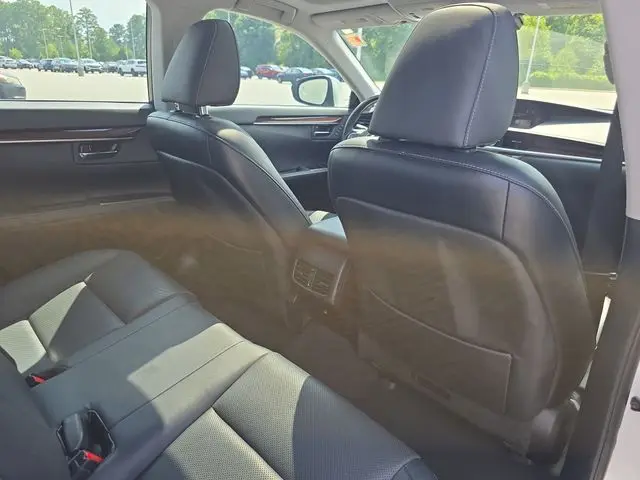 2017 Lexus ES - $12,299