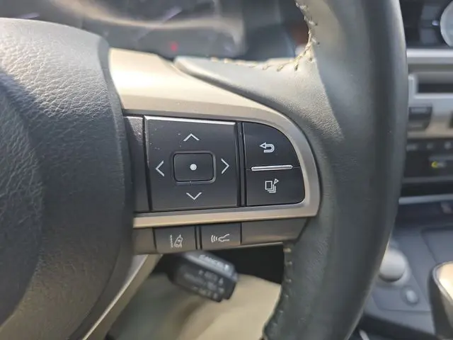 2017 Lexus ES - $12,299