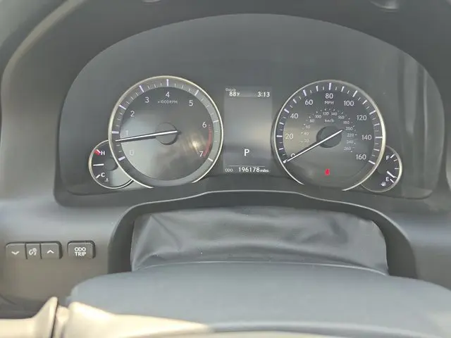 2017 Lexus ES - $12,299