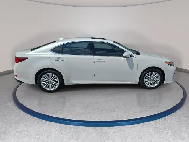 2017 Lexus ES - $11,990