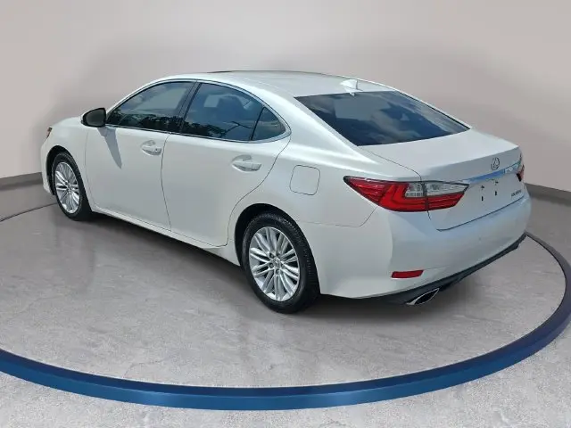 2017 Lexus ES - $11,990