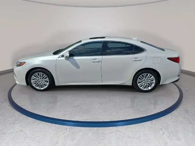 2017 Lexus ES - $11,990