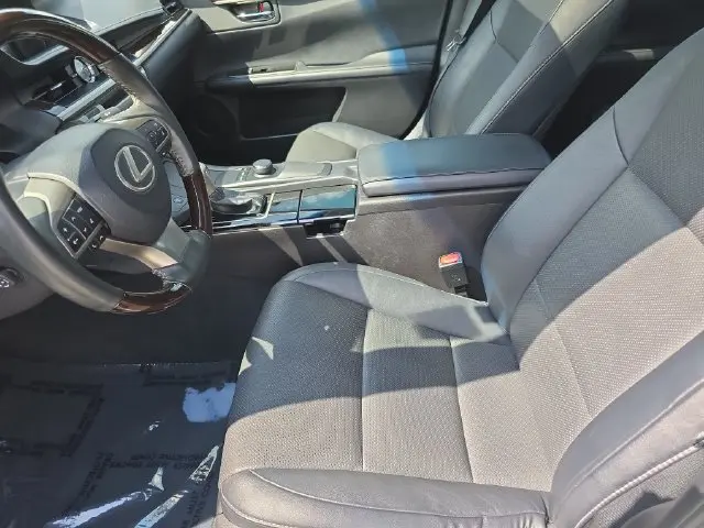 2017 Lexus ES - $11,990