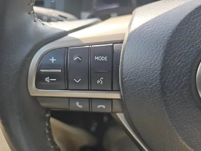 2017 Lexus ES - $11,990
