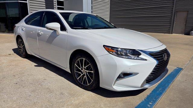 2018 Lexus ES - $21,601