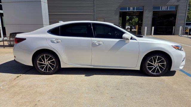 2018 Lexus ES - $21,601