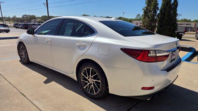 2018 Lexus ES - $21,601
