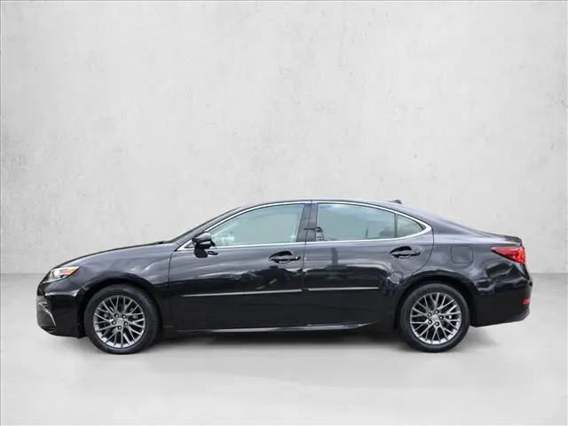 2018 Lexus ES - $22,999