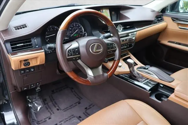 2018 Lexus ES - $22,999