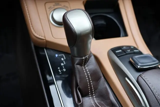 2018 Lexus ES - $22,999