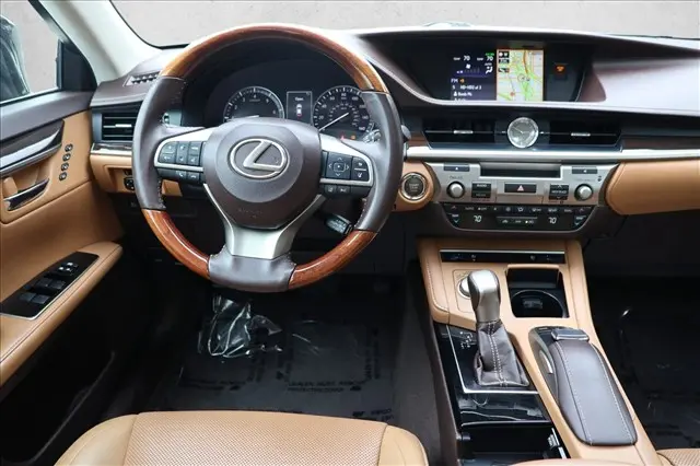 2018 Lexus ES - $22,999