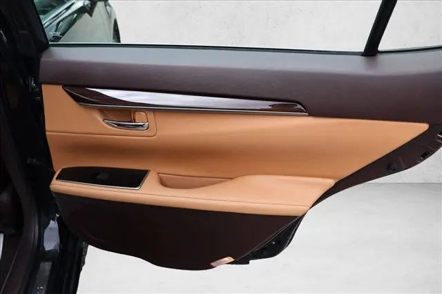 2018 Lexus ES - $22,999