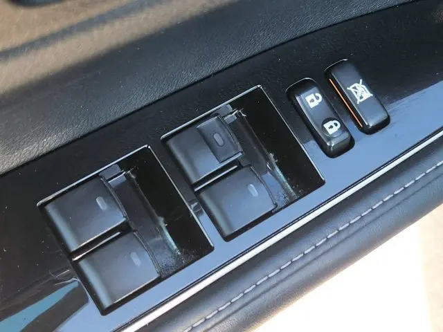 2016 Lexus ES - $19,474