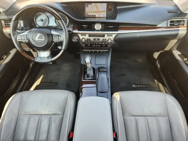 2016 Lexus ES - $19,474