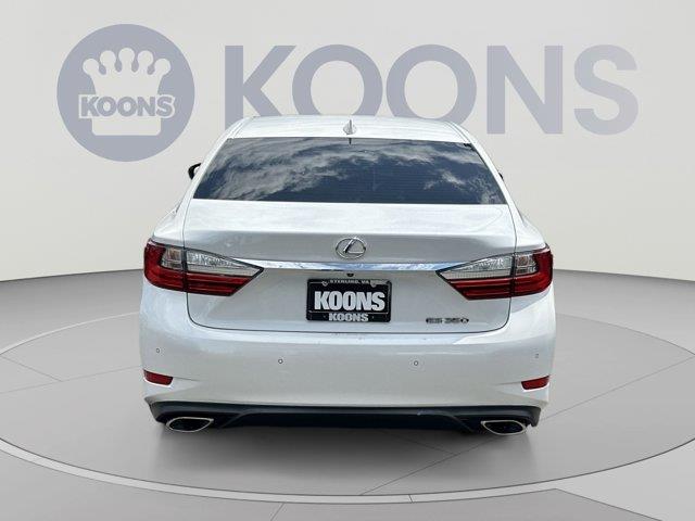 2017 Lexus ES - $24,005