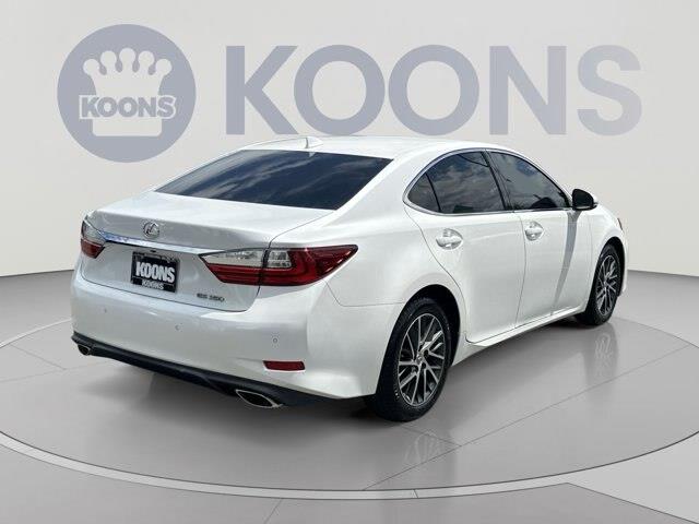 2017 Lexus ES - $24,005