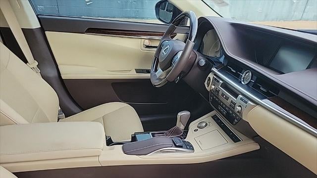 2017 Lexus ES 350 Base