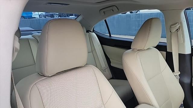 2017 Lexus ES 350 Base